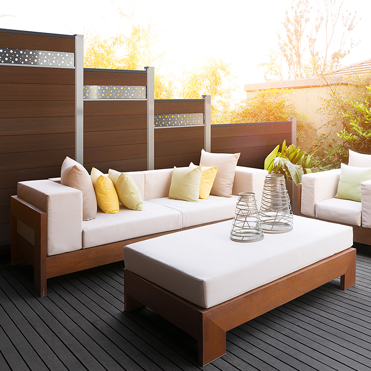 holz-roeren-sichtschutz-zaeune-slider-04.jpg